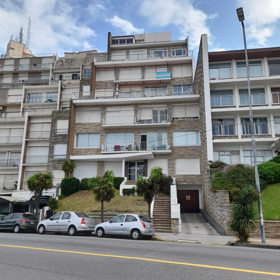 DEPARTAMENTO 2 AMB CONTRAFRENTE, CON PATIO Y ESPACIO DE COCHERA - ZONA: PLAYA VARESE
