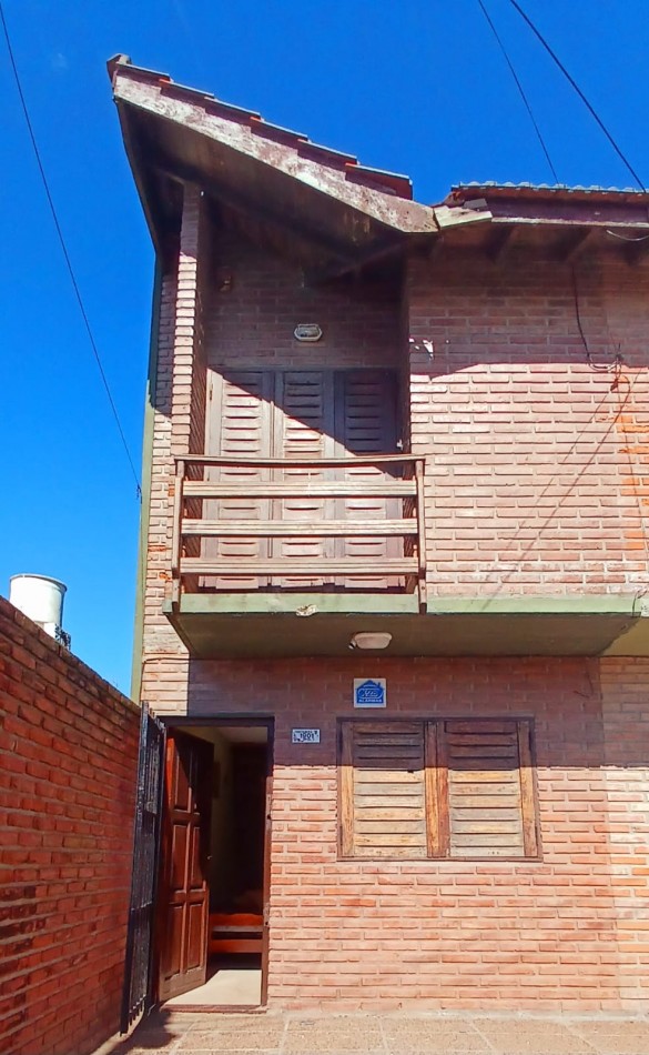 TRIPLEX 4 AMB CON ENTRADA DE AUTO Y PARRILLA, FRENTE AL MAR - ZONA: LAS TONINAS