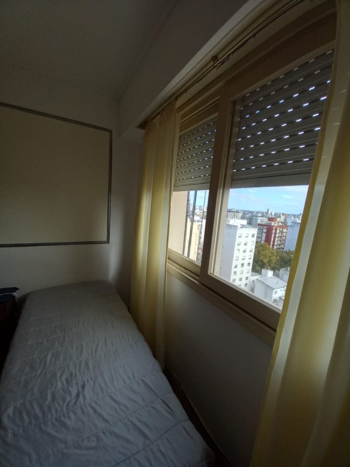 DEPARTAMENTO 2 AMB TODO EXTERNO, CON BALCON, VISTA PANORAMICA Y COCHERA FIJA - ZONA: MACROCENTRO