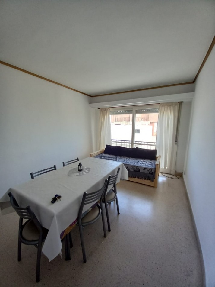 DEPARTAMENTO 2 AMB TODO EXTERNO, CON BALCON, VISTA PANORAMICA Y COCHERA FIJA - ZONA: MACROCENTRO