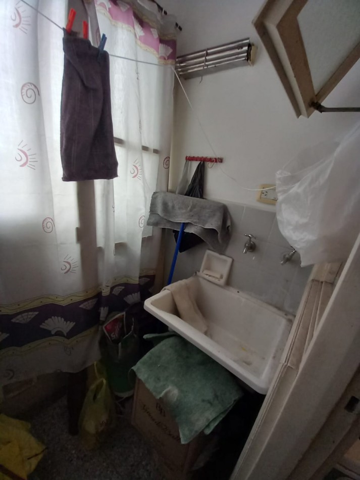 DEPARTAMENTO 2 AMB TODO EXTERNO, CON BALCON, VISTA PANORAMICA Y COCHERA FIJA - ZONA: MACROCENTRO