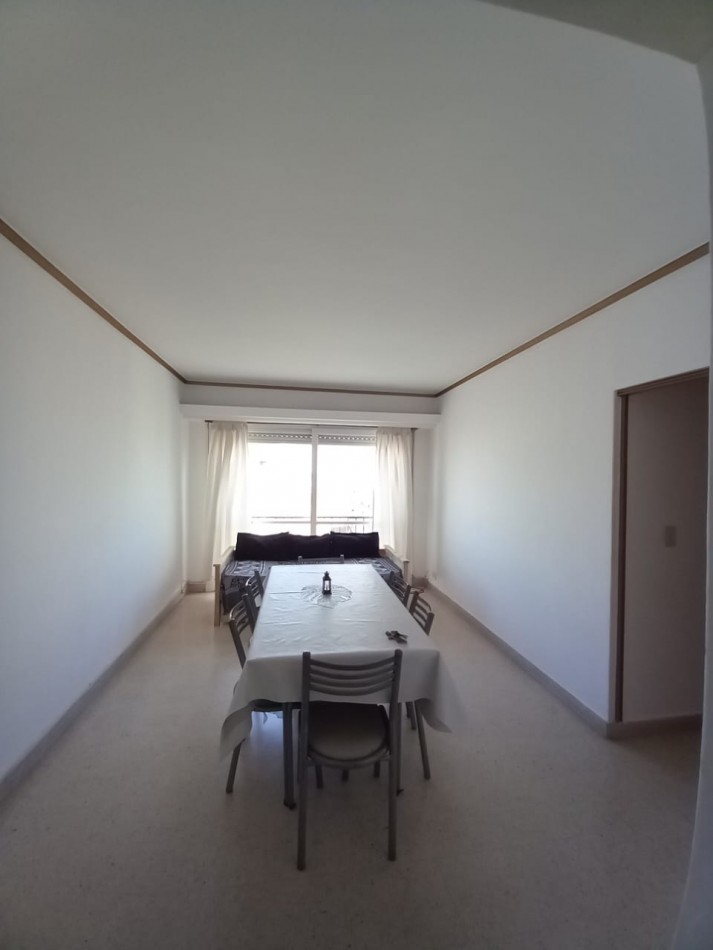 DEPARTAMENTO 2 AMB TODO EXTERNO, CON BALCON, VISTA PANORAMICA Y COCHERA FIJA - ZONA: MACROCENTRO