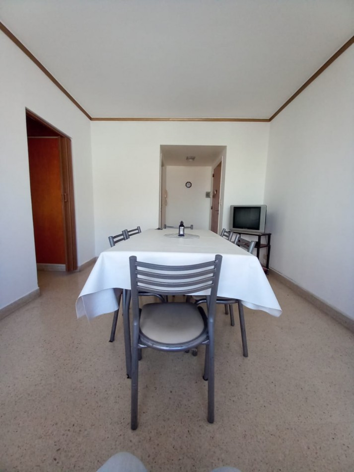 DEPARTAMENTO 2 AMB TODO EXTERNO, CON BALCON, VISTA PANORAMICA Y COCHERA FIJA - ZONA: MACROCENTRO