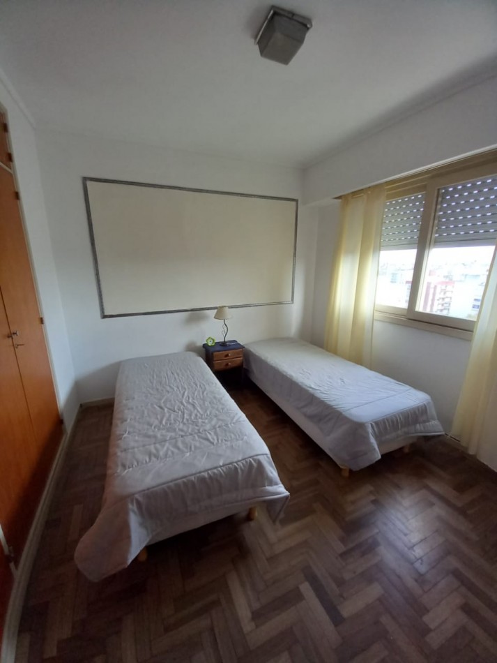 DEPARTAMENTO 2 AMB TODO EXTERNO, CON BALCON, VISTA PANORAMICA Y COCHERA FIJA - ZONA: MACROCENTRO