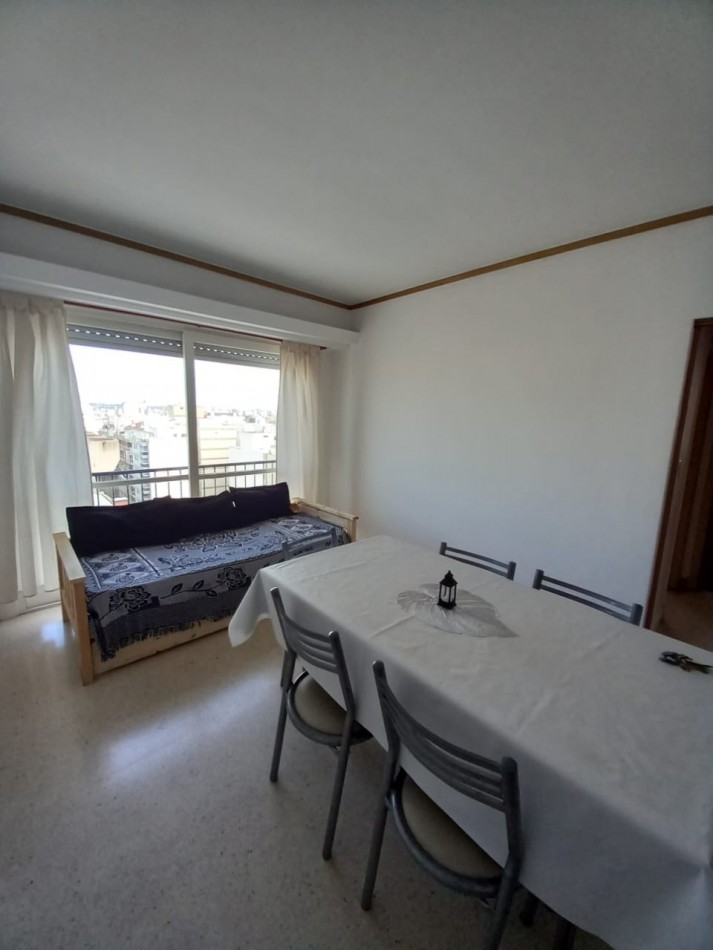 DEPARTAMENTO 2 AMB TODO EXTERNO, CON BALCON, VISTA PANORAMICA Y COCHERA FIJA - ZONA: MACROCENTRO