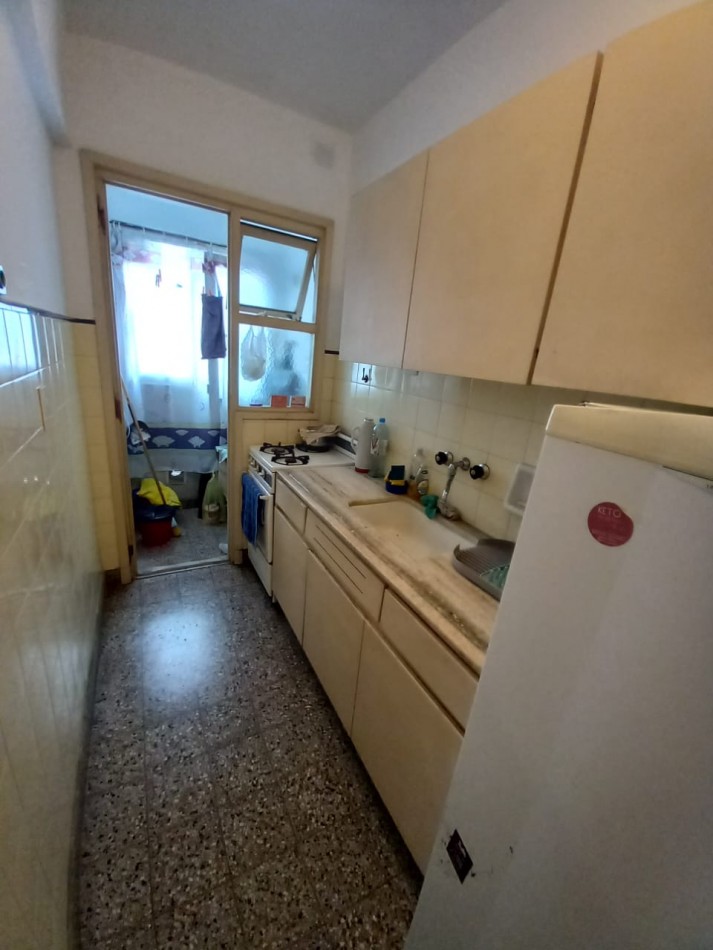 DEPARTAMENTO 2 AMB TODO EXTERNO, CON BALCON, VISTA PANORAMICA Y COCHERA FIJA - ZONA: MACROCENTRO