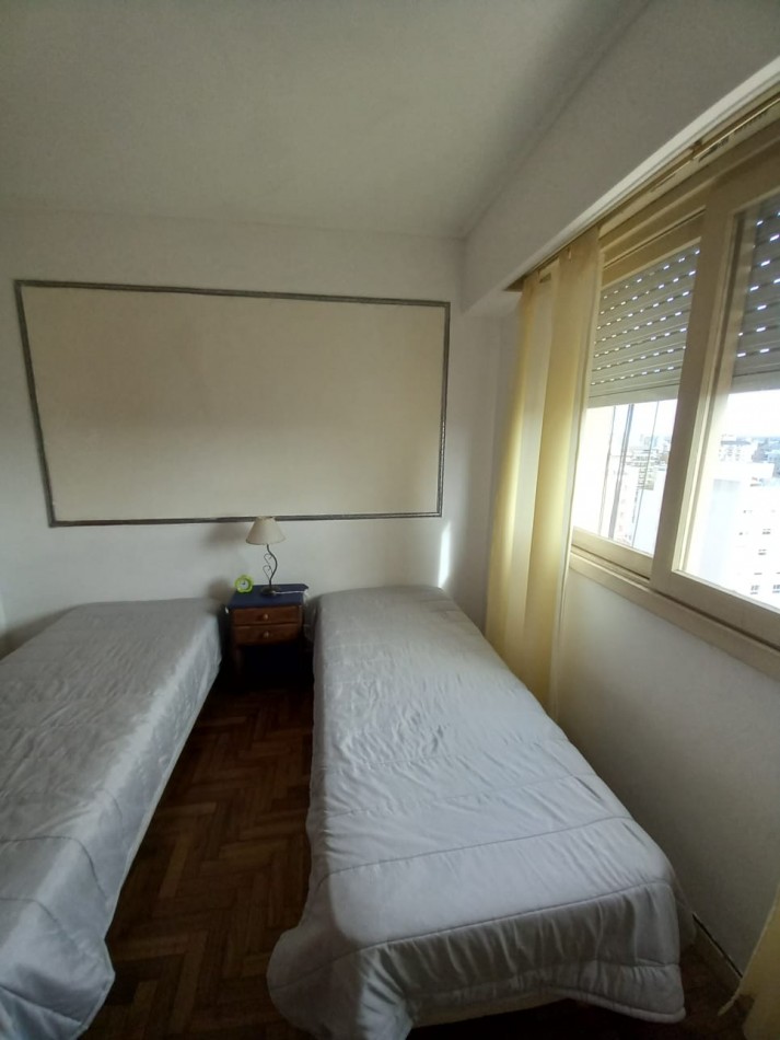 DEPARTAMENTO 2 AMB TODO EXTERNO, CON BALCON, VISTA PANORAMICA Y COCHERA FIJA - ZONA: MACROCENTRO