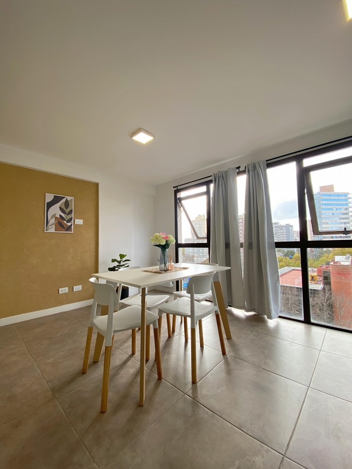 DEPARTAMENTO 1 AMB AL FRENTE, CON VENTANAL, EN EDIFICIO MODERNO - ZONA: CENTRO