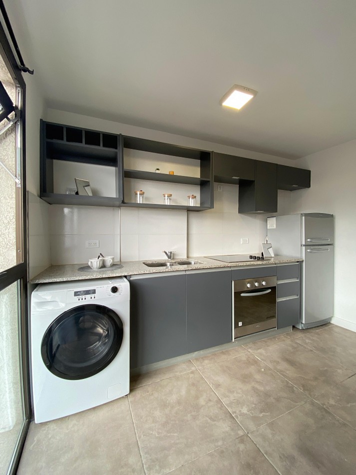 DEPARTAMENTO 1 AMB AL FRENTE, CON VENTANAL, EN EDIFICIO MODERNO - ZONA: CENTRO