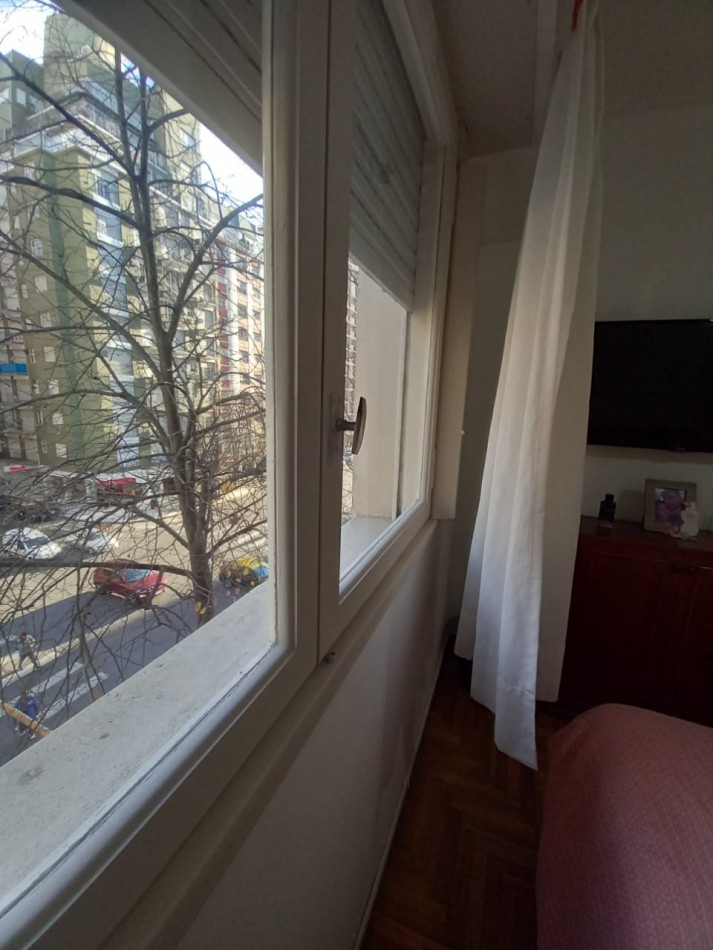 DEPARTAMENTO 3 AMB. CON DPCIA, TODO EXTERNO, APTO CREDITO - ZONA: PLAZA COLON