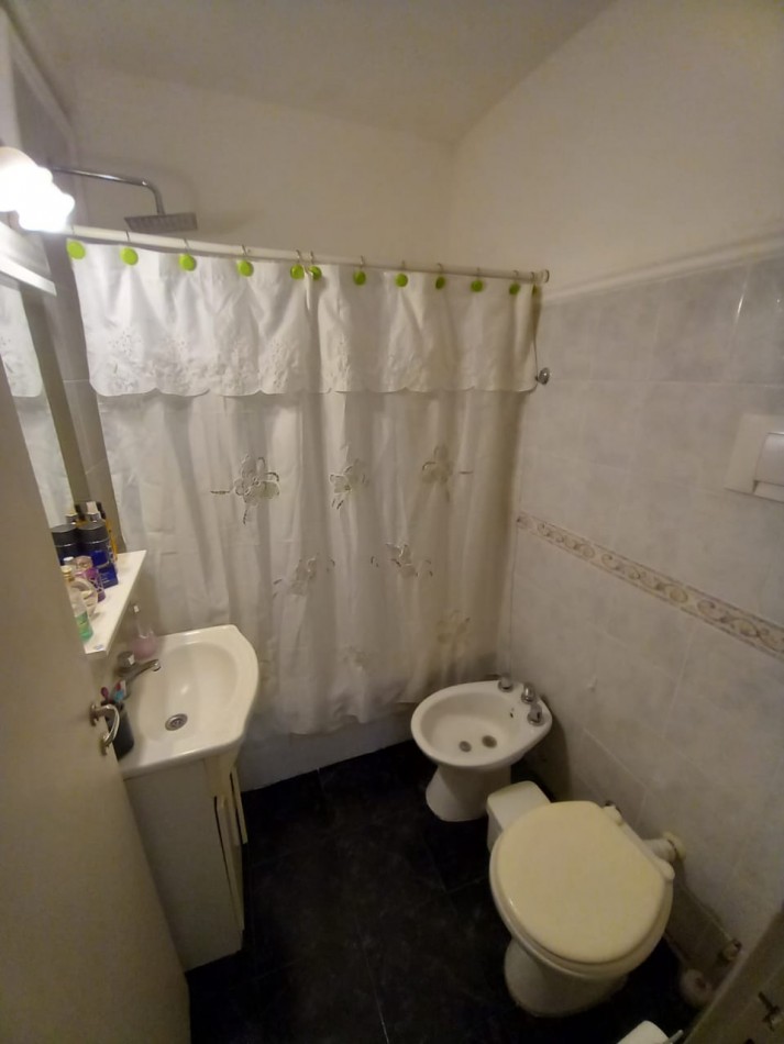 DEPARTAMENTO 3 AMB. CON DPCIA, TODO EXTERNO, APTO CREDITO - ZONA: PLAZA COLON