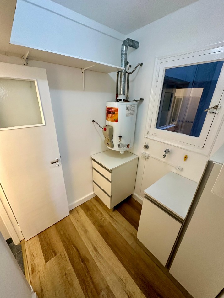 DEPARTAMENTO 3 AMB AL FRENTE CON BALCON FRANCES - ZONA: CENTRO
