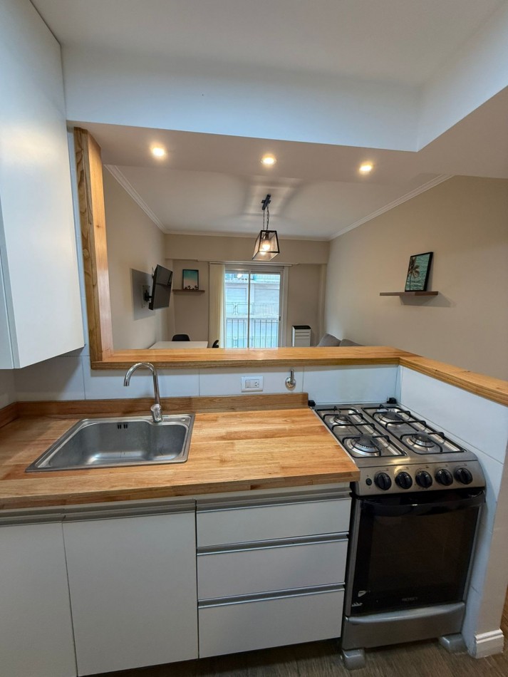 DEPARTAMENTO 2 AMB AL FRENTE, TODO EXTERNO, CON BALCON - ZONA: CENTRO