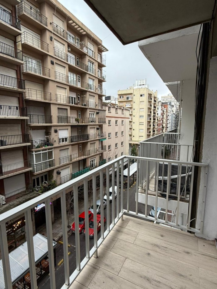 DEPARTAMENTO 3 AMB AL FRENTE, CON BALCON Y ESPACIO DE COCHERA - ZONA: CENTRO