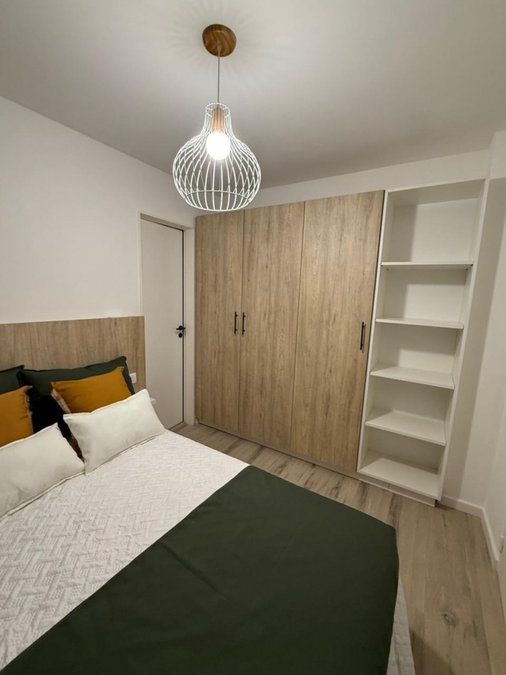 DEPARTAMENTO 3 AMB AL FRENTE, CON BALCON Y ESPACIO DE COCHERA - ZONA: CENTRO