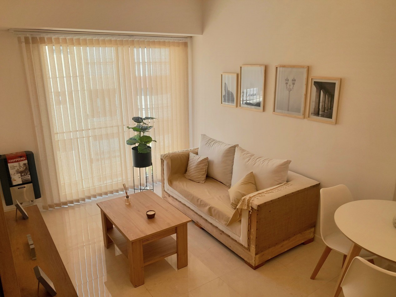 DEPARTAMENTO 3 AMB AL FRENTE, CON BALCON FRANCES - ZONA: CENTRO