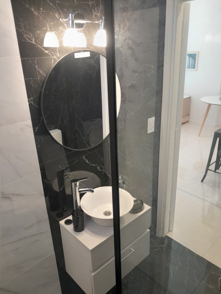 DEPARTAMENTO 3 AMB AL FRENTE, CON BALCON FRANCES - ZONA: CENTRO