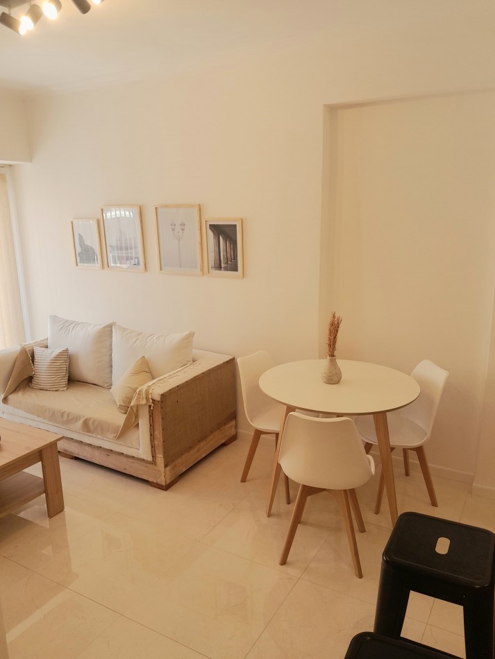 DEPARTAMENTO 3 AMB AL FRENTE, CON BALCON FRANCES - ZONA: CENTRO