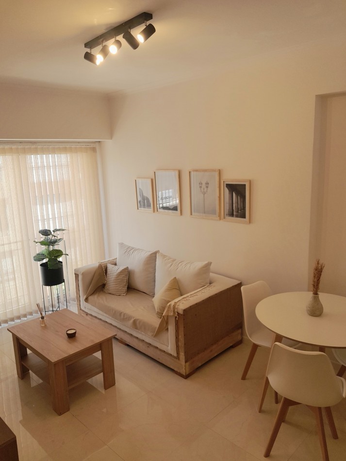 DEPARTAMENTO 3 AMB AL FRENTE, CON BALCON FRANCES - ZONA: CENTRO