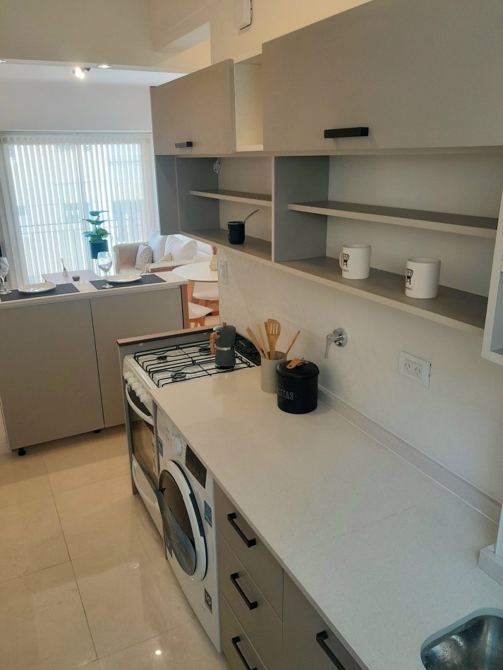 DEPARTAMENTO 3 AMB AL FRENTE, CON BALCON FRANCES - ZONA: CENTRO