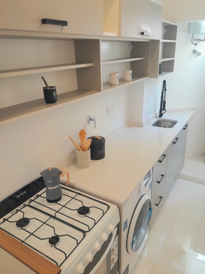 DEPARTAMENTO 3 AMB AL FRENTE, CON BALCON FRANCES - ZONA: CENTRO