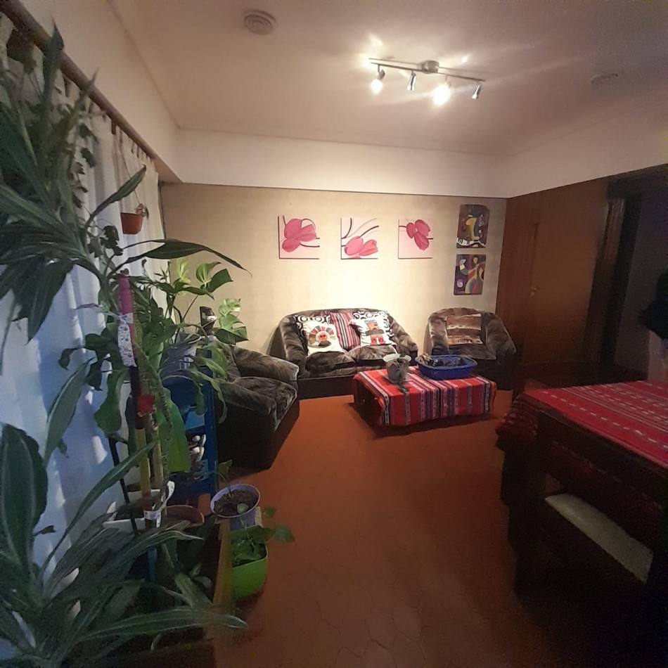 CHALET 5 AMB. EN PH, CON PATIO Y GARAGE - ZONA: PARQUE LURO
