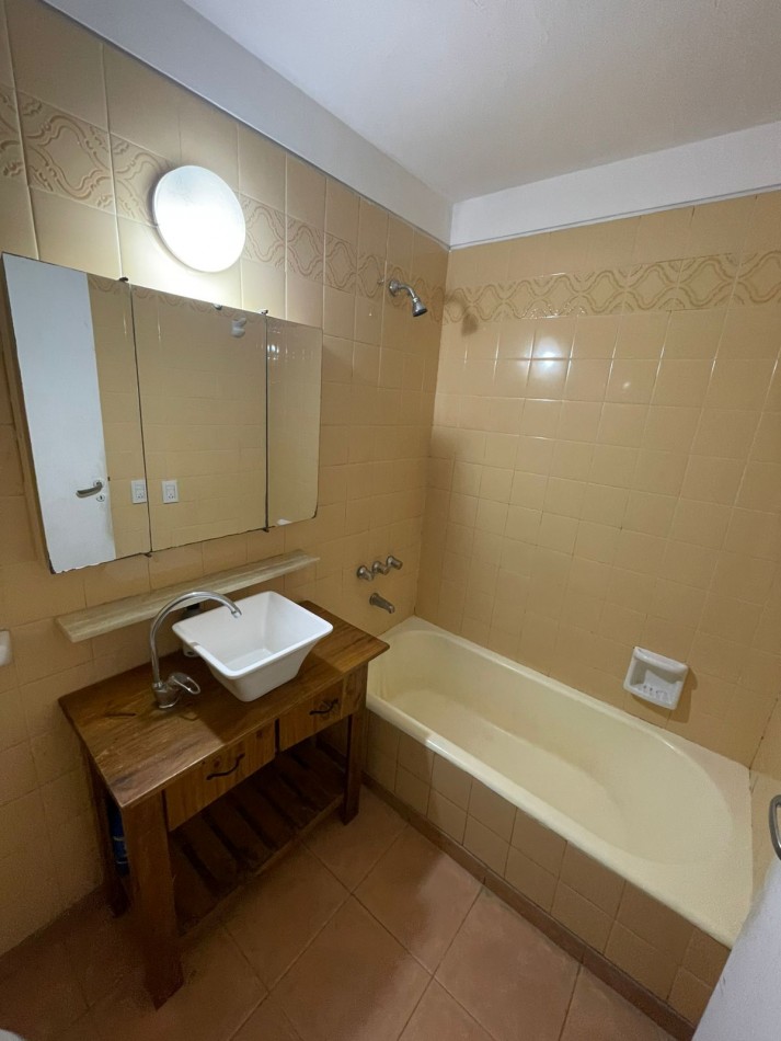 DEPARTAMENTO 2 AMB AL FRENTE, CON BALCON A LA CALLE - ZONA: BALVANERA - CABA