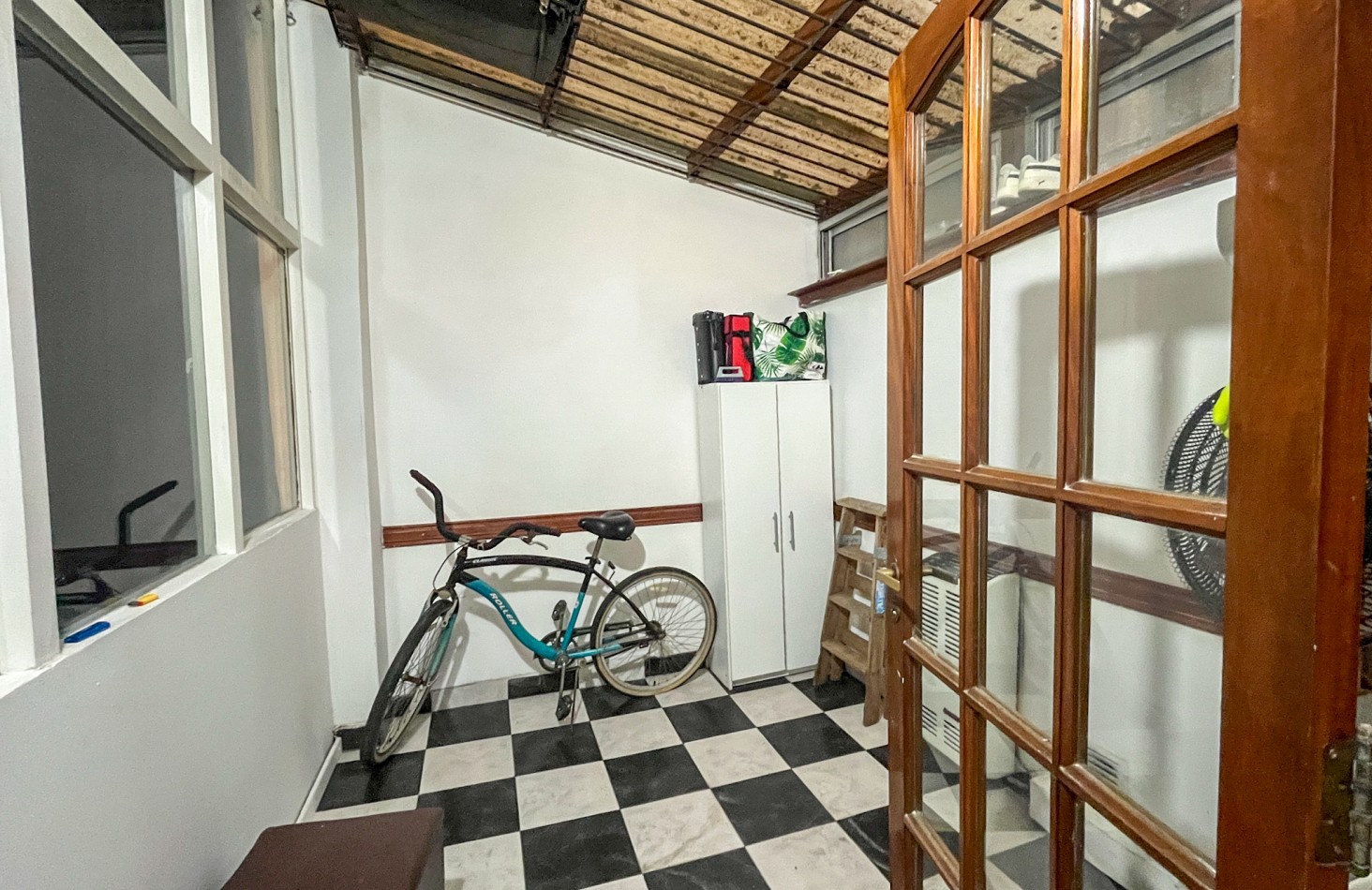 APTO CREDITO - DEPARTAMENTO 2 AMB AL FRENTE CON PATIO CUBIERTO - ZONA: PASEO ALDREY