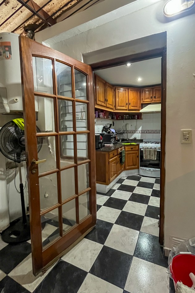 APTO CREDITO - DEPARTAMENTO 2 AMB AL FRENTE CON PATIO CUBIERTO - ZONA: PASEO ALDREY