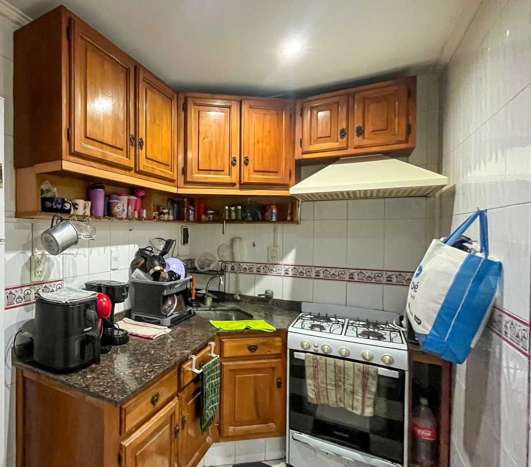 APTO CREDITO - DEPARTAMENTO 2 AMB AL FRENTE CON PATIO CUBIERTO - ZONA: PASEO ALDREY