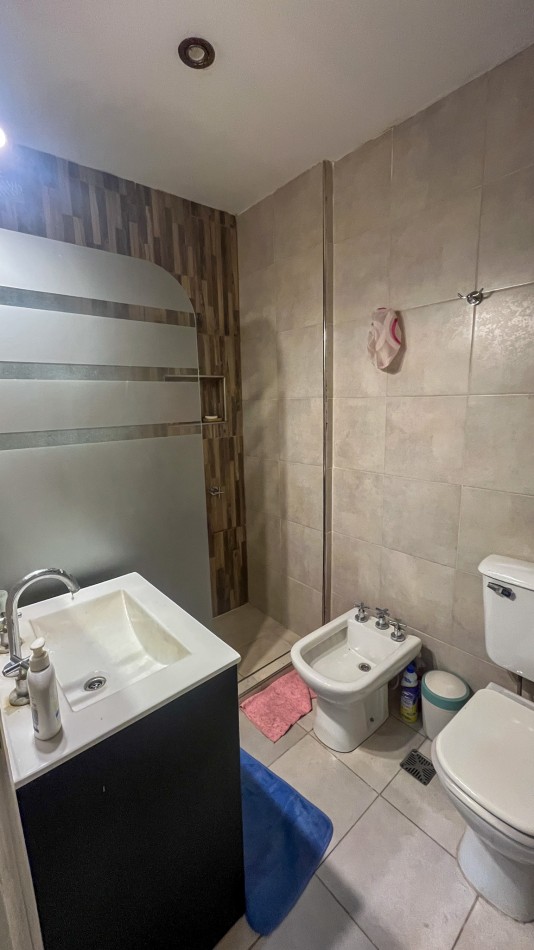 APTO CREDITO - DEPARTAMENTO 2 AMB AL FRENTE CON PATIO CUBIERTO - ZONA: PASEO ALDREY