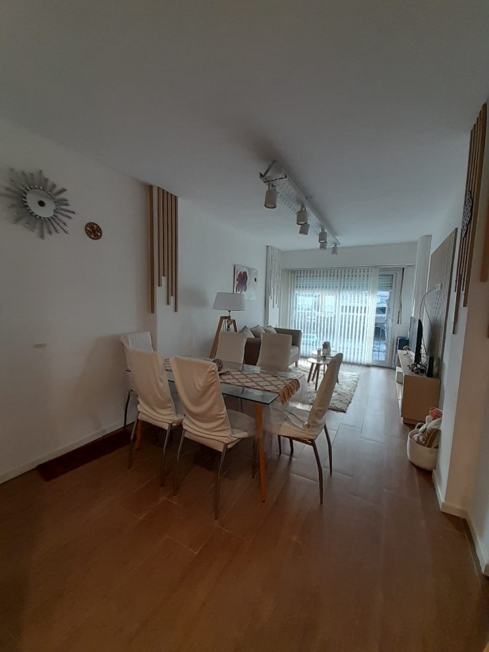 DEPARTAMENTO * APTO CREDITO * 3 AMB. AL FRENTE, CON BALCON Y PATIO - ZONA: PLAZA COLON