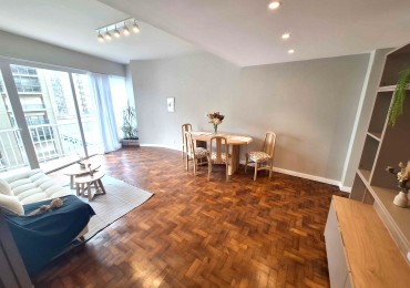 DEPARTAMENTO 3 AMB. AL FRENTE, CON BALCON Y VISTA PARCIAL AL MAR, TOTALMENTE RECICLADO - ZONA: CENTRO