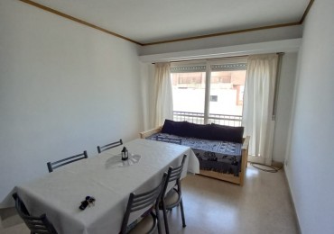 DEPARTAMENTO 2 AMB TODO EXTERNO, CON BALCON, VISTA PANORAMICA Y COCHERA FIJA - ZONA: MACROCENTRO