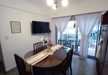 DEPARTAMENTO 2 AMB AL FRENTE, CON BALCON A LA CALLE - ZONA: CENTRO