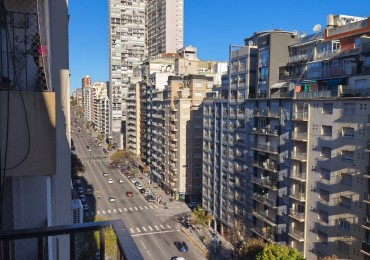 DEPARTAMENTO 3 AMB. AL FRENTE CON BALCON, RECICLADO - ZONA: PLAZA COLON