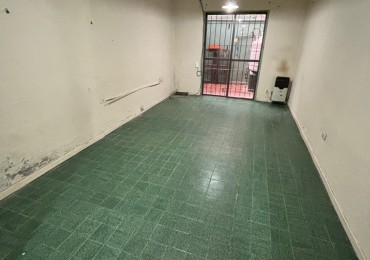 DPTO 1 AMB INTERNO C/PEQUEÑO PATIO - ZONA: AV. INDEPENDENCIA Y AV. PASO